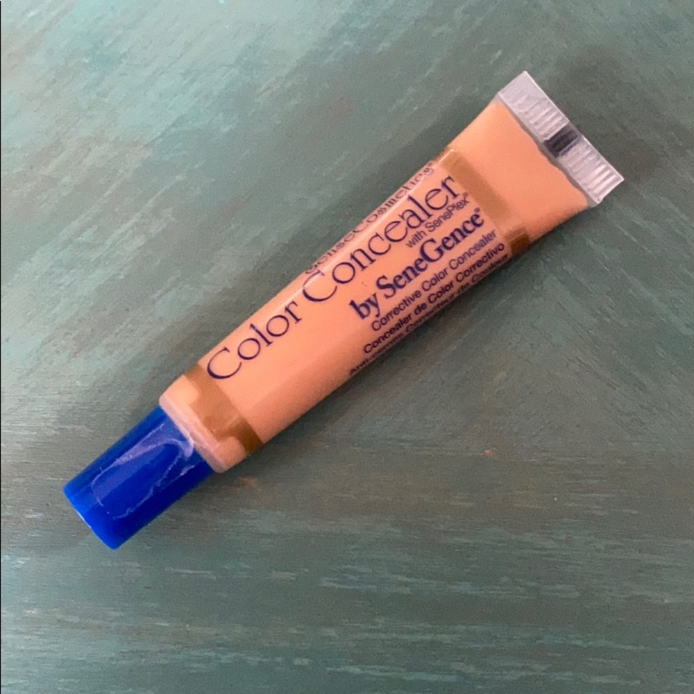 Medium concealer